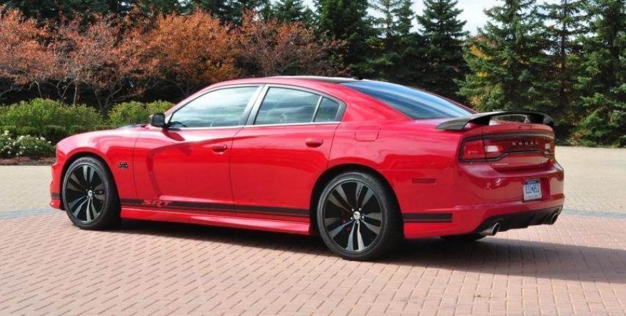  Dodge Charger SRT8 392 Appearance Package 2013 года  (фото 2 из 12)